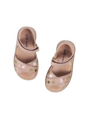 Blooming Clover Scallop Crossover Sandal - Soft pink