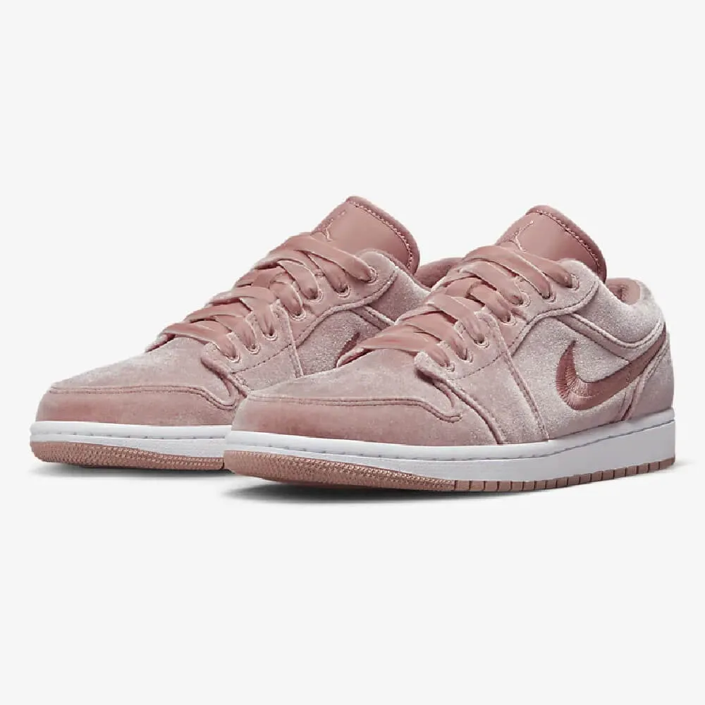 Nike Air Jordan 1 Low SE sneakers, pink/white